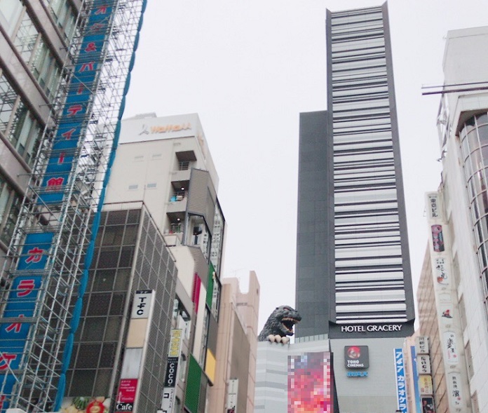 TOHOシネマズ新宿の外観