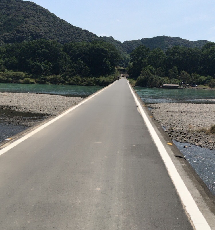 四万十川の佐田沈下橋