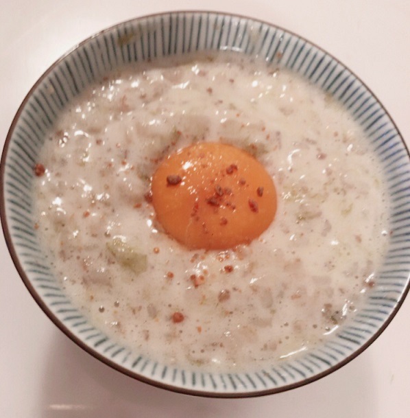 カルディのピリ辛エビ塩を使った卵かけご飯