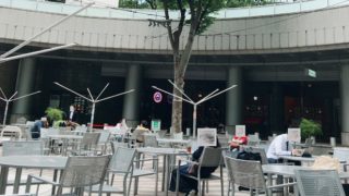 新宿アイランドタワーパティオ広場