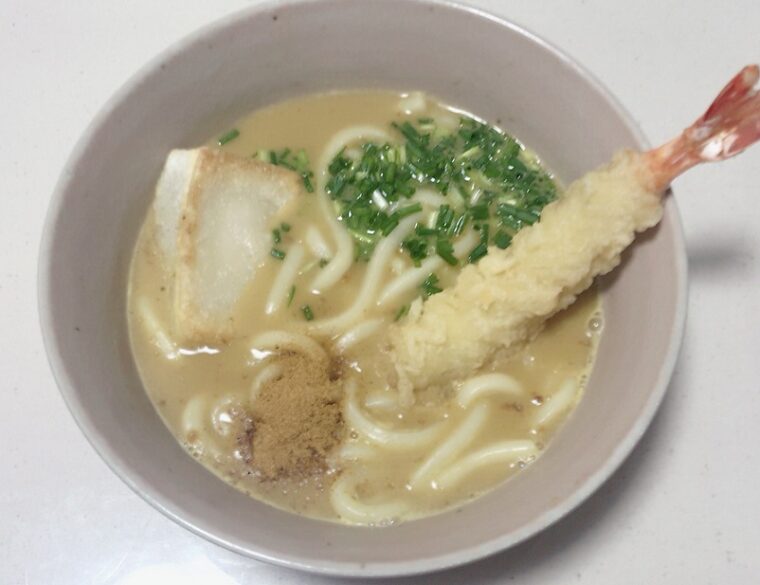 日清食品の巣鴨 古奈屋 カレーうどん 完成