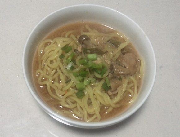 カルディ海老仕立て味噌鍋つゆを使ったラーメン