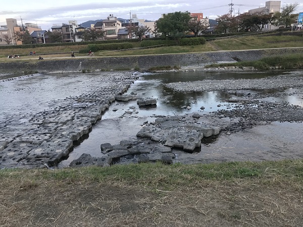 リッツカールトン京都近くの鴨川