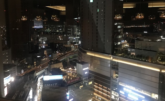 横浜ベイシェラトンホテル＆タワーズのクラブラウンジの夜景