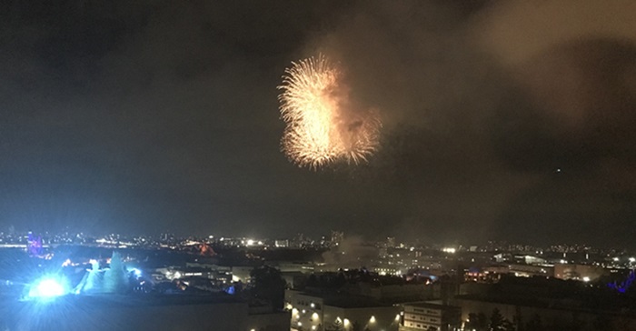 シェラトングランデ東京ベイホテルのクラブラウンジから見える花火