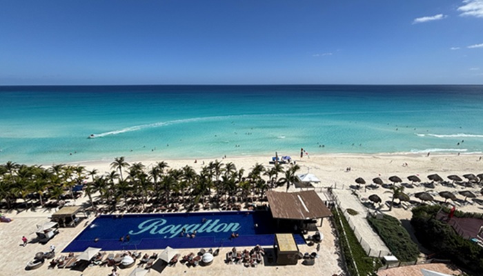 ロイヤルトンシックカンクンオートグラフのジュニアスイートからの景色