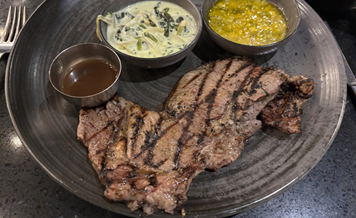 ロイヤルトンシックカンクンアンオートグラフコレクションのアンガス牛のステーキ