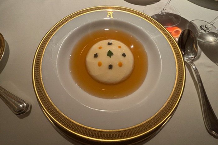 アピシウスの雲丹とキャビア