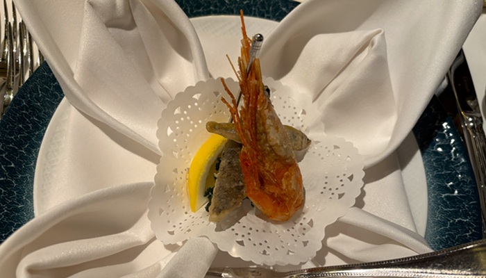 三井オーシャンフジ「北斎」のアミューズ