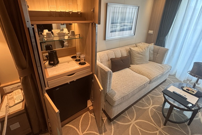 三井オーシャンフジ 客室 ミニバー キャビネット 冷蔵庫