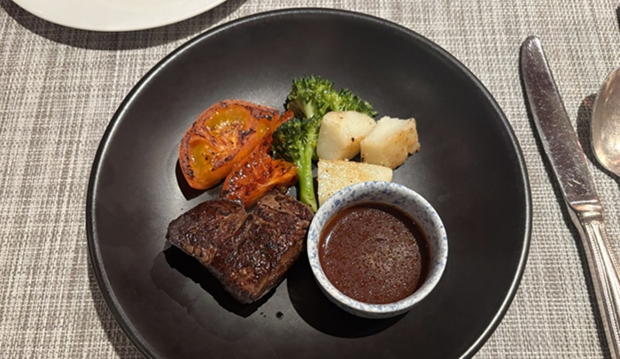 三井オーシャンフジ 八葉 夕食 牛ヒレ肉 ステーキ