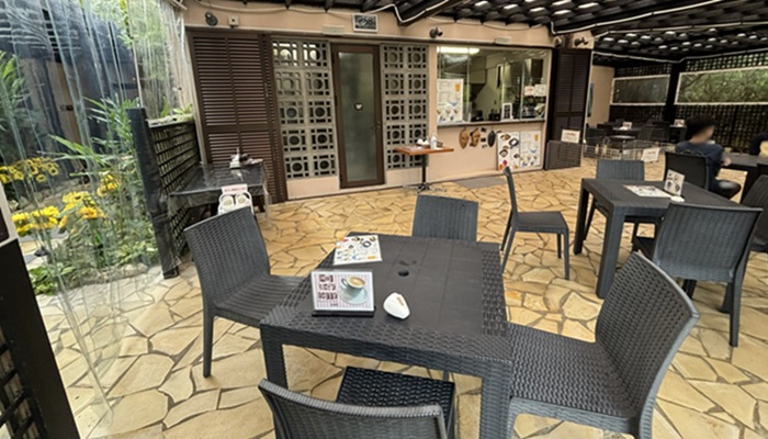 シギラ黄金温泉のカフェテラス「森の泉」の店内