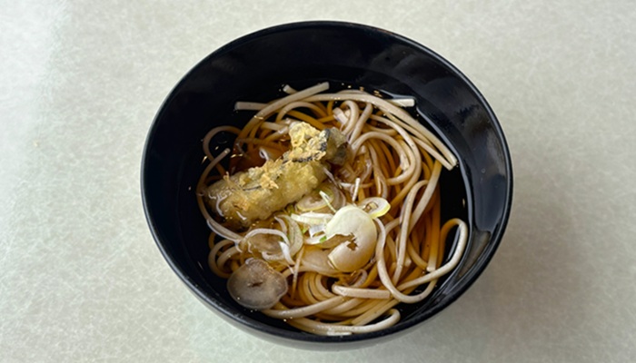 ANAクラウンプラザホテル釧路の朝食ビュッフェ、厚岸産牡蠣蕎麦