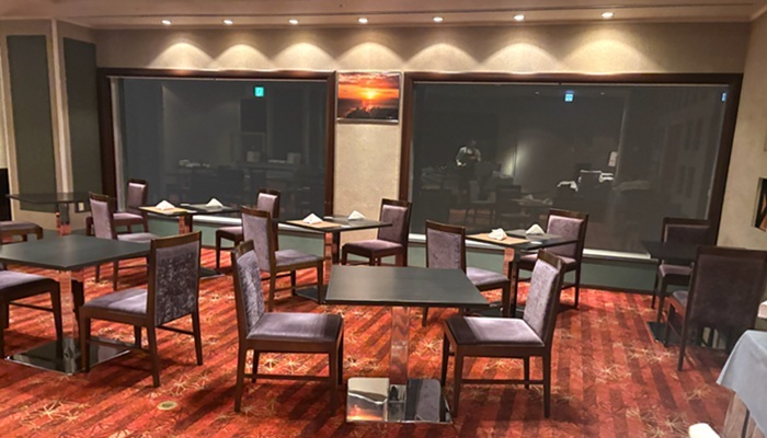 ANAクラウンプラザホテル釧路18階「The Kushiro Sky」夜の店内